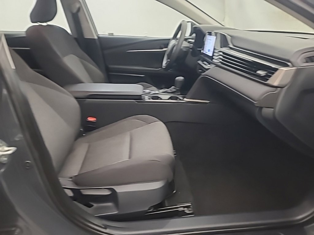 Used 2025 Toyota Camry LE FWD image 16