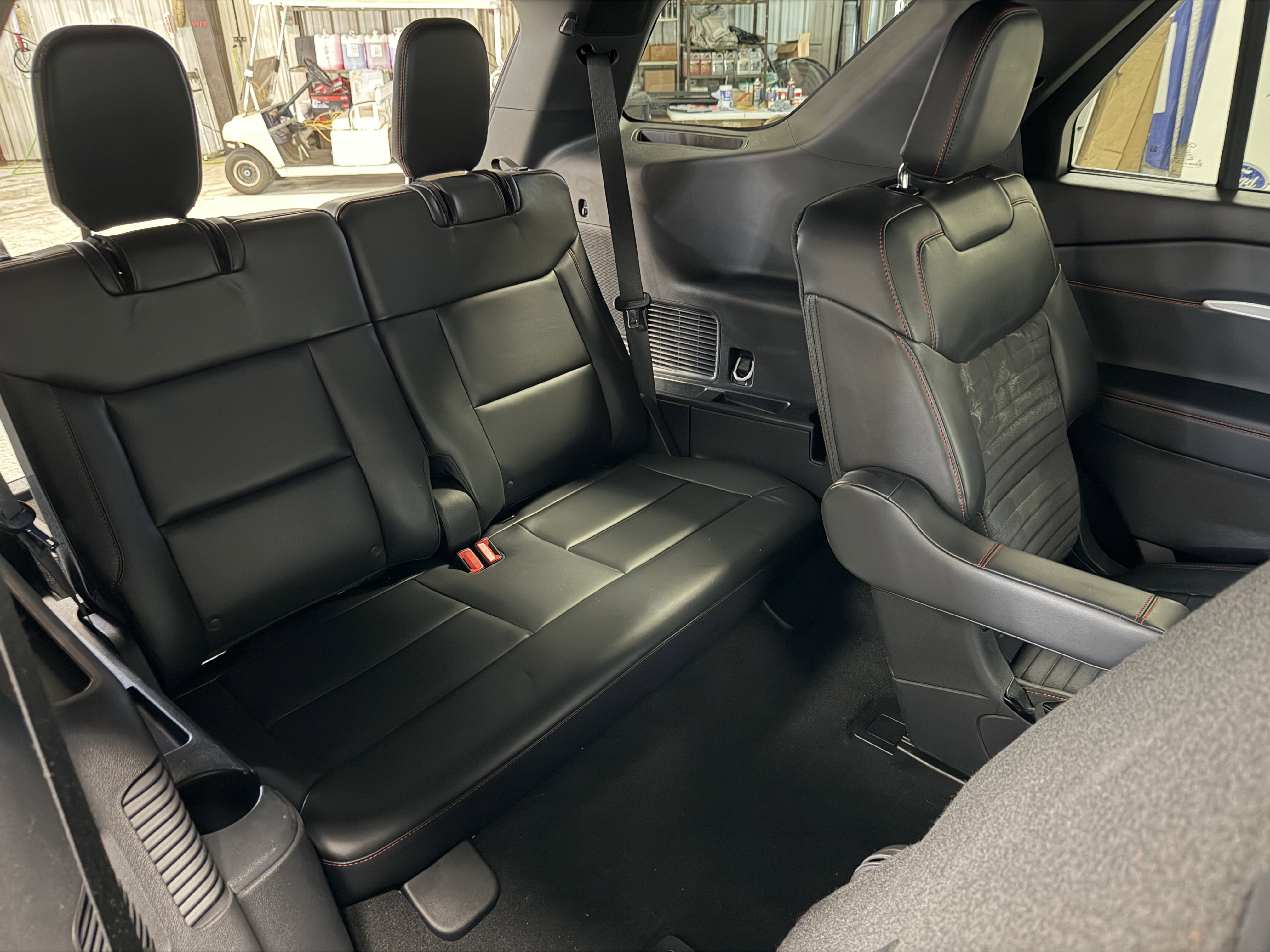 Used 2025 Ford Explorer ST-Line AWD/4WD image 24