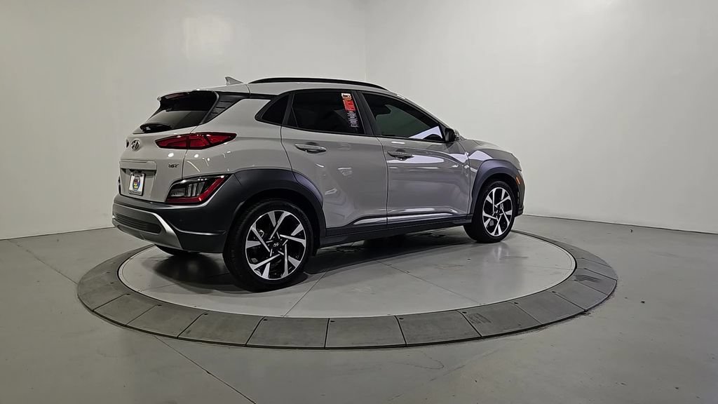 Used 2023 Hyundai Kona Limited w/ Cargo Package FWD image 5