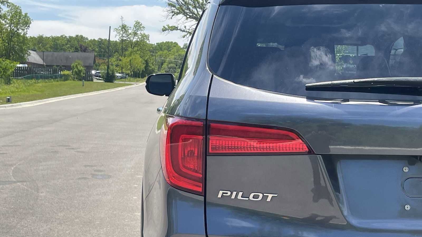 Used 2017 Honda Pilot Touring image 18
