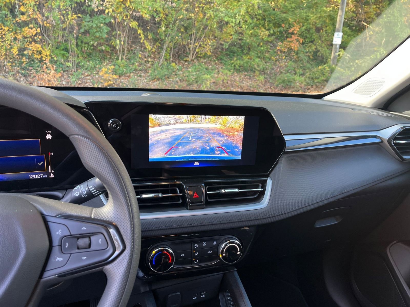 Used 2025 Chevrolet TrailBlazer LT image 17