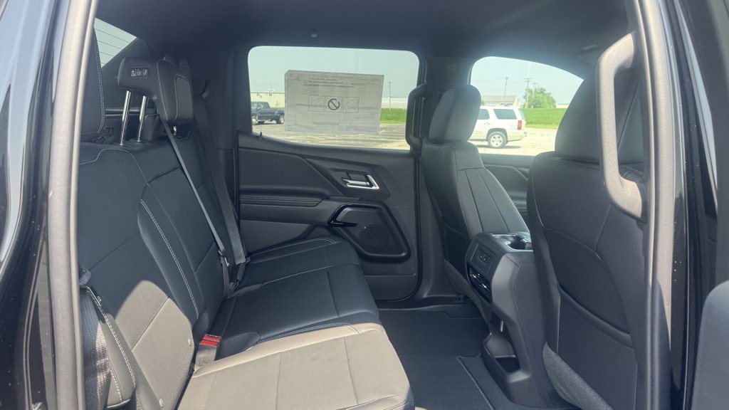 New 2025 Chevrolet Silverado EV LT image 17