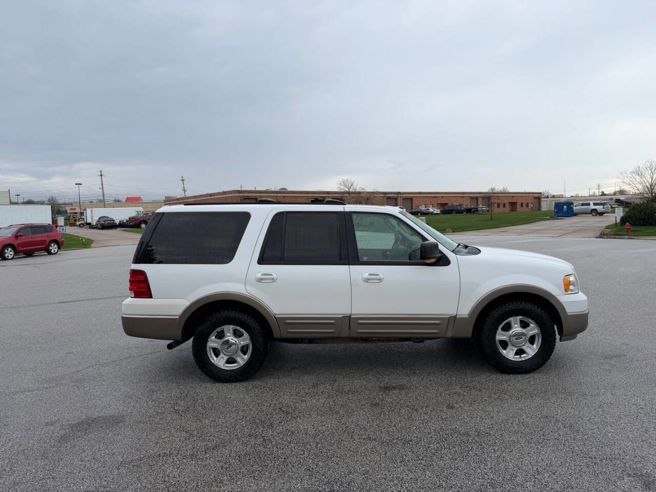 Used 2004 Ford Expedition Eddie Bauer AWD/4WD image 5