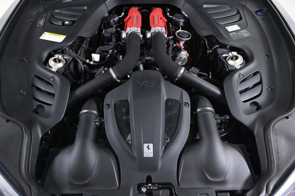 Used 2018 Ferrari GTC4Lusso T image 5