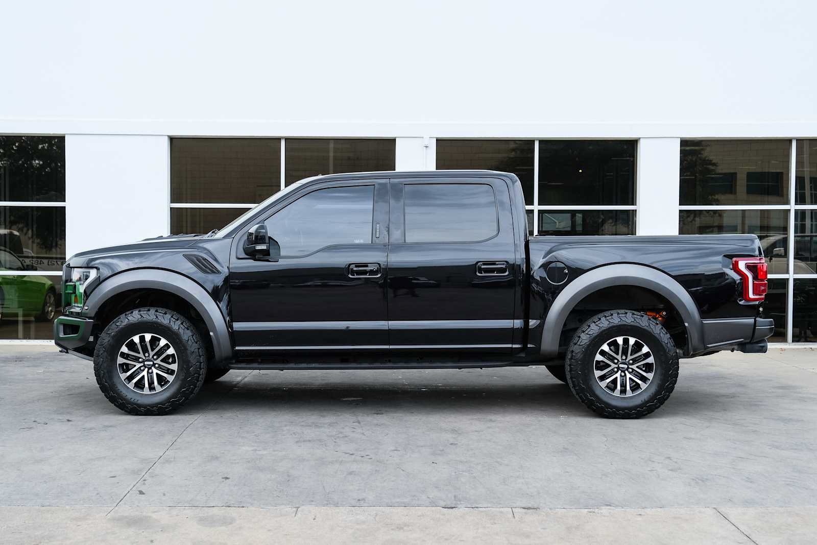 Used 2019 Ford F150 Raptor w/ Equipment Group 802A Luxury AWD/4WD image 18
