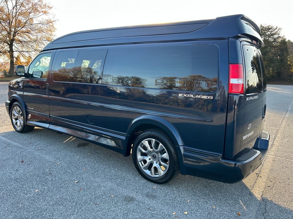 Used 2025 GMC Savana 2500 Extended w/ Driver Convenience Package image 3