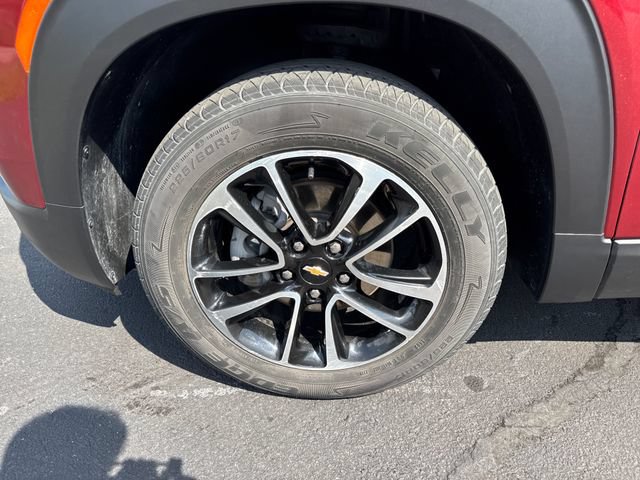 Used 2025 Chevrolet TrailBlazer LT AWD/4WD image 27