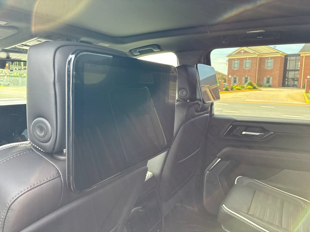 New 2026 GMC Yukon XL AT4 Ultimate w/ LPO, Floor Liner Package AWD/4WD image 18