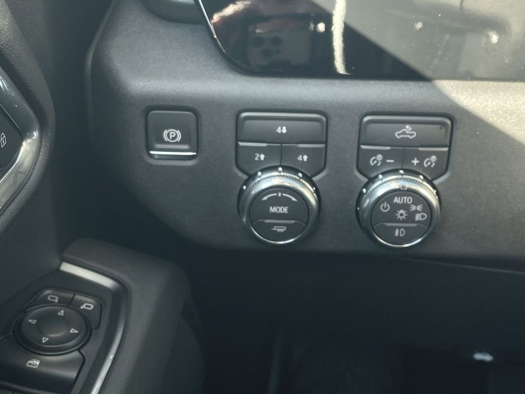 New 2026 GMC Sierra 3500 SLE w/ SLE Value Package image 24