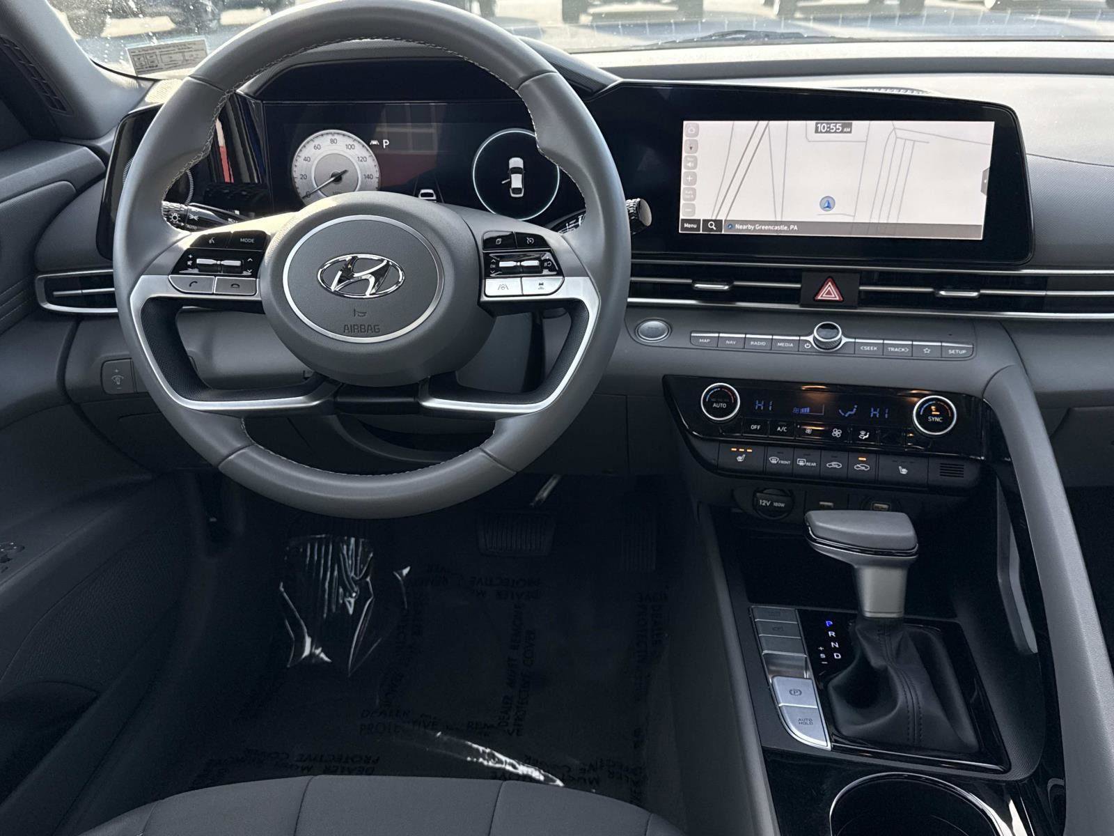 Used 2023 Hyundai Elantra SEL w/ Convenience Package image 2