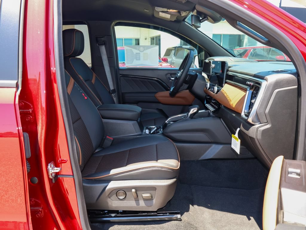 New 2026 GMC Canyon AT4 w/ AT4 Premium Package AWD/4WD image 39