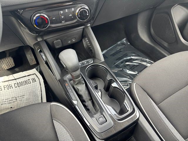 Used 2025 Chevrolet TrailBlazer LT AWD/4WD image 29