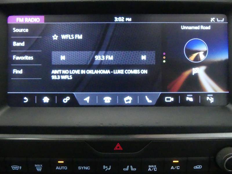 Used 2020 Jaguar E-PACE SE AWD/4WD image 12