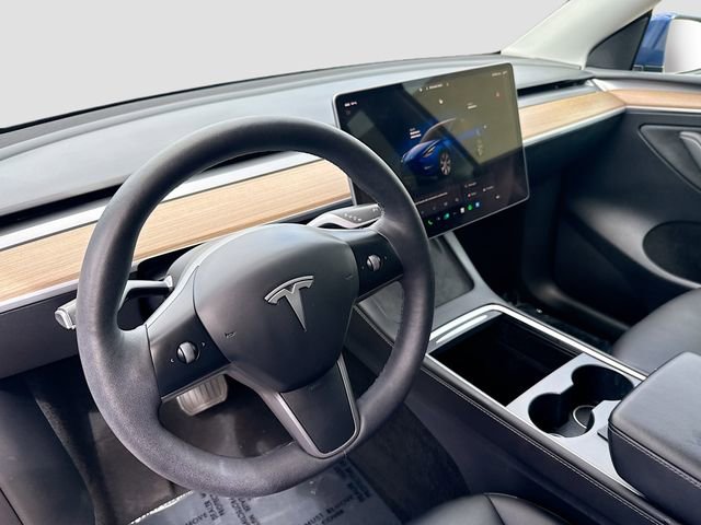 Used 2023 Tesla Model Y Long Range image 9