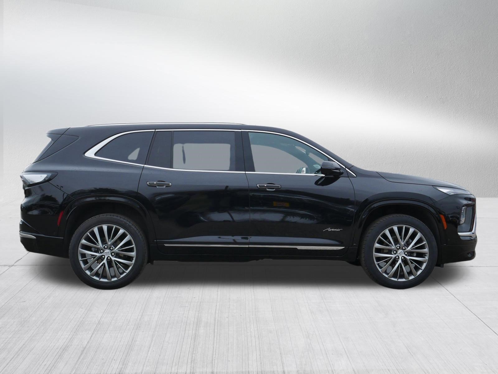 Certified 2025 Buick Enclave Avenir w/ Super Cruise Package AWD/4WD image 8
