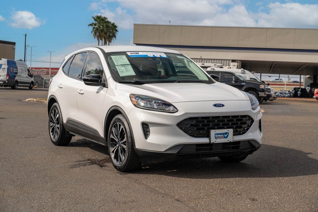 Used 2022 Ford Escape SE w/ SE Sport Appearance Package