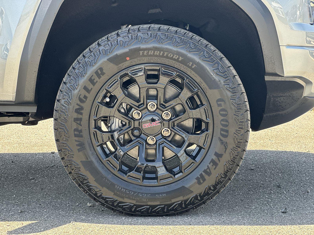 New 2026 GMC Canyon Elevation w/ Convenience Package RWD image 30