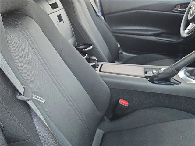Used 2022 MAZDA MX-5 Miata Sport RWD image 17