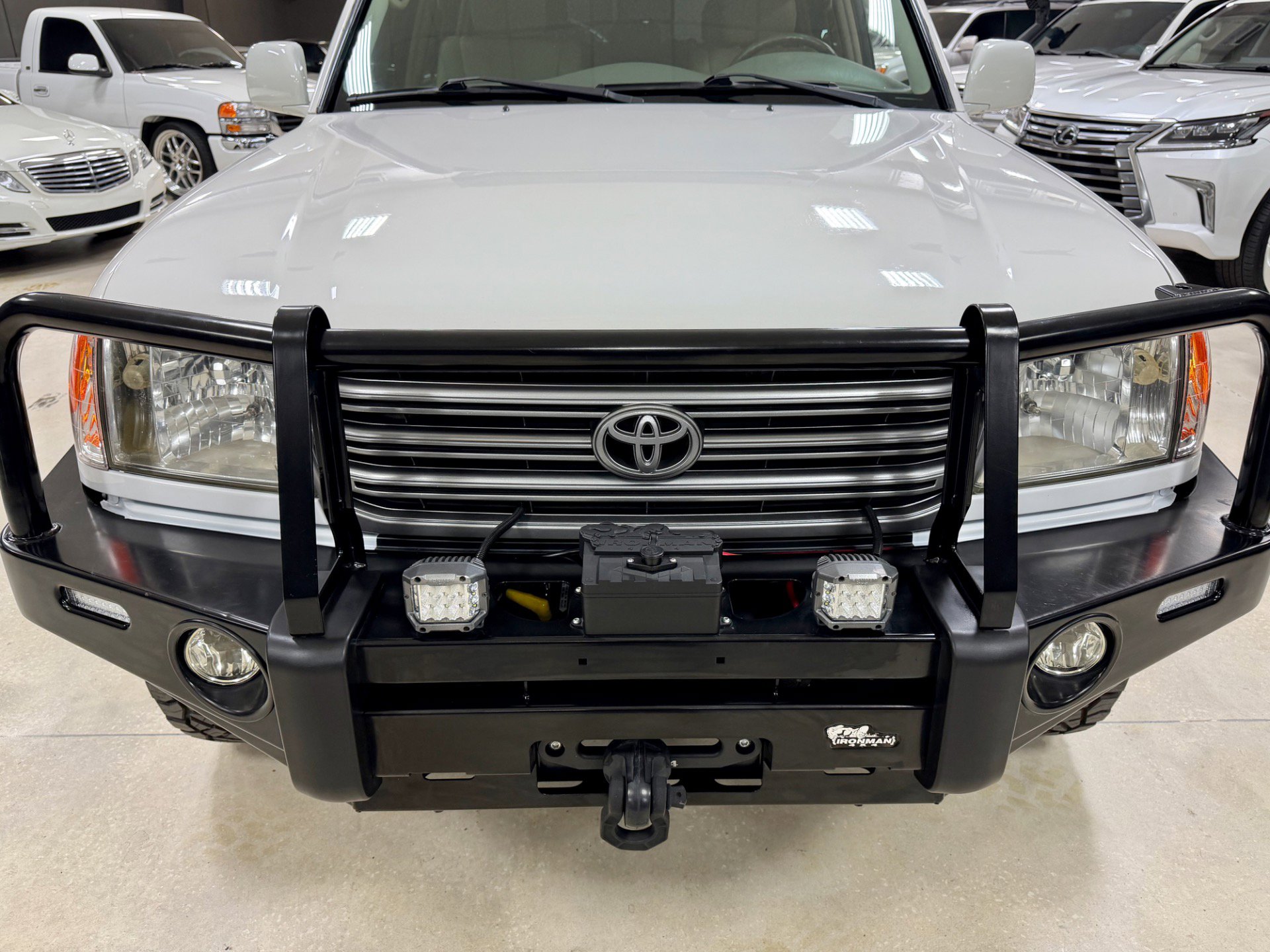 Used 2004 Toyota Land Cruiser image 25