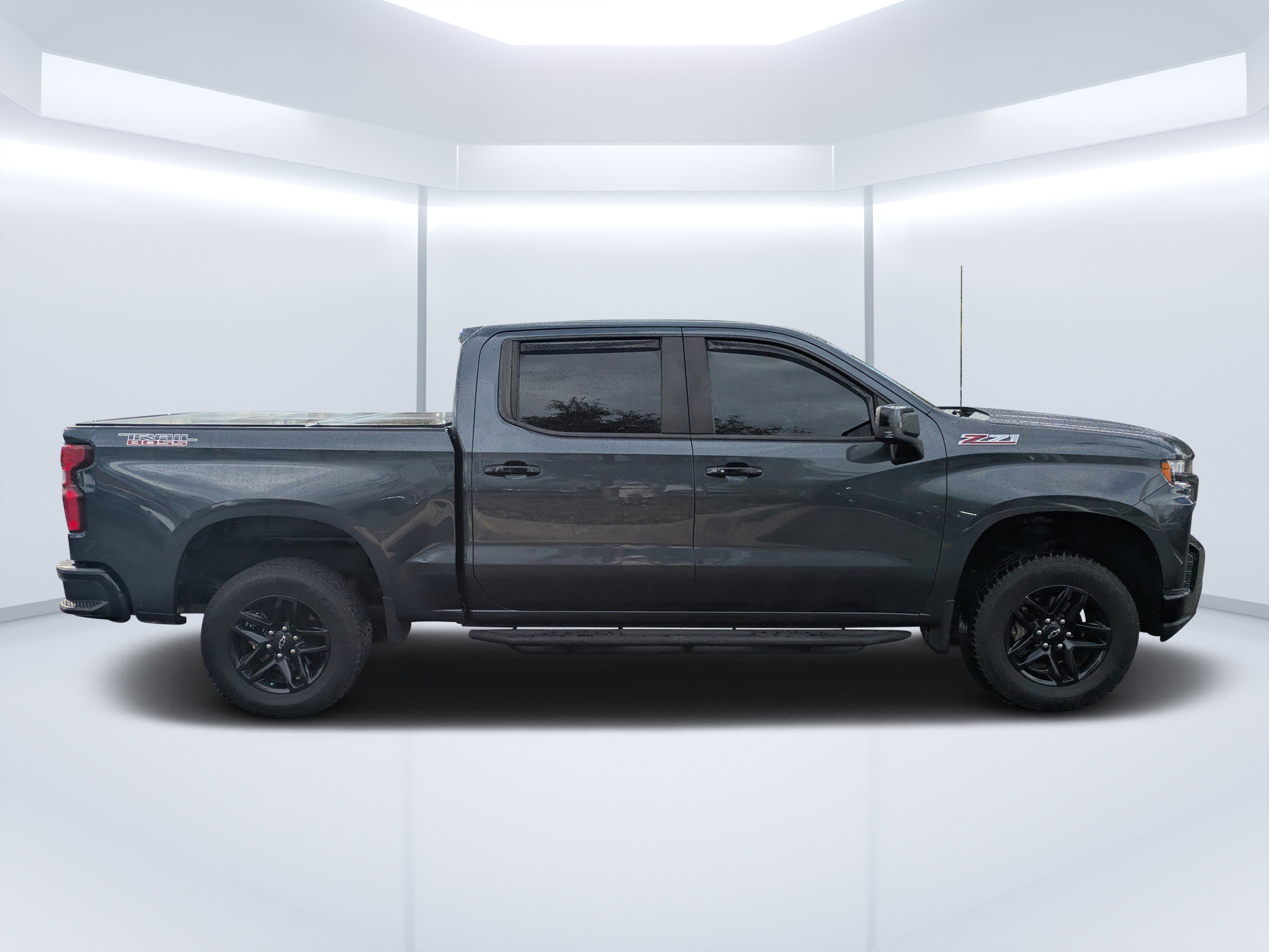 Used 2021 Chevrolet Silverado 1500 LT Trail Boss image 4