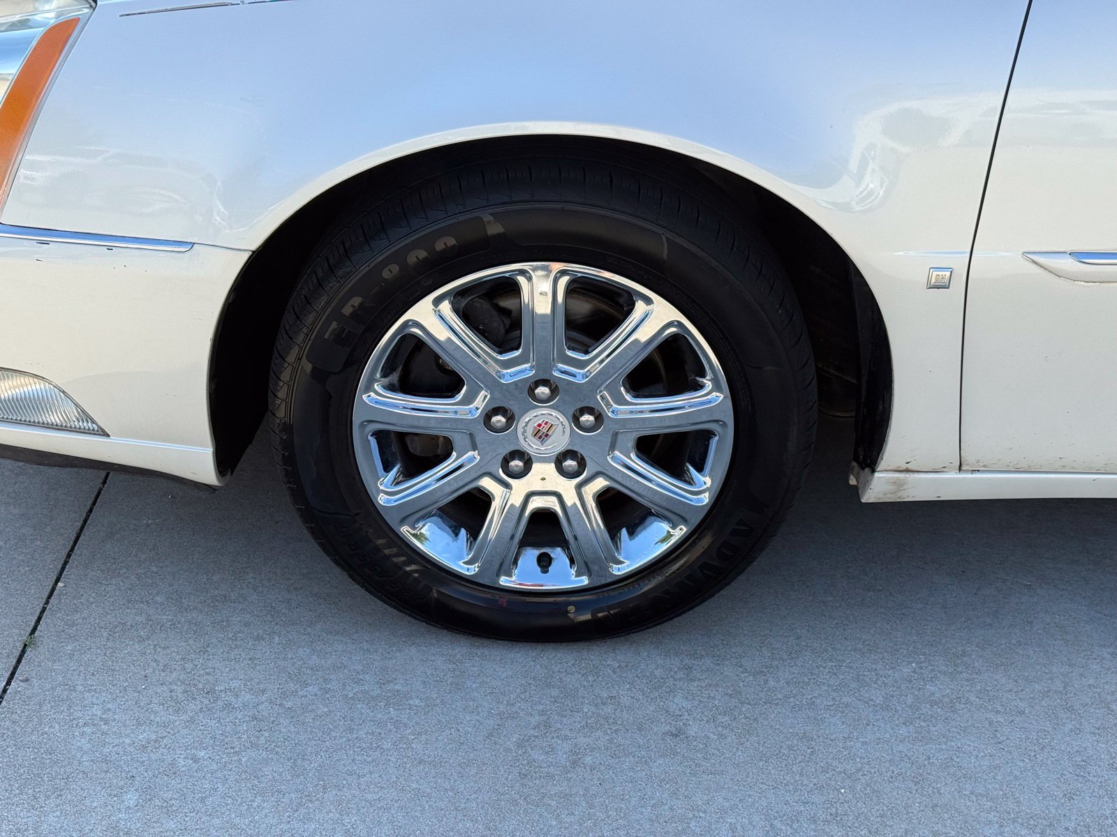 Used 2008 Cadillac DTS FWD image 12