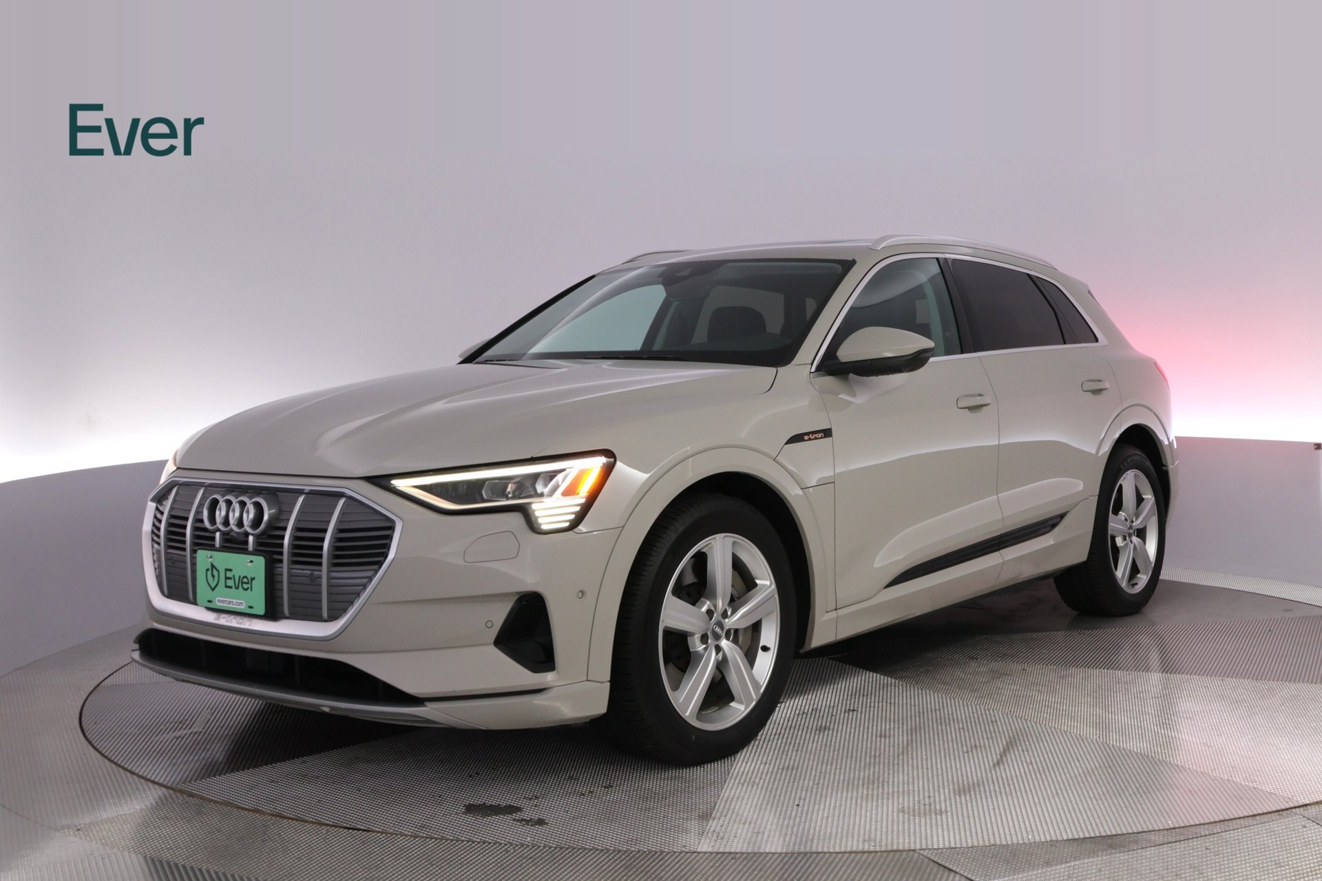 Used 2019 Audi e-tron Premium Plus AWD/4WD image 2