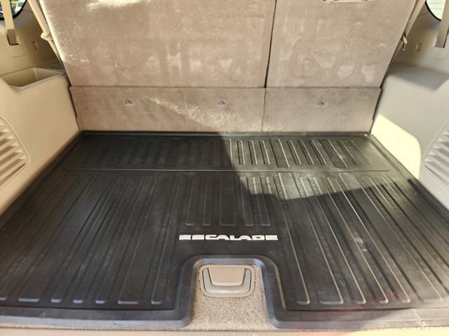 Used 2019 Cadillac Escalade ESV Premium Luxury image 35