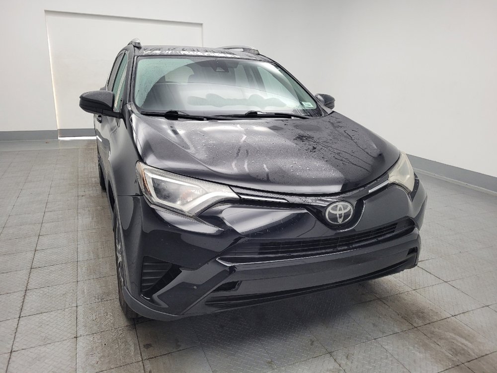 Used 2018 Toyota RAV4 LE FWD image 14