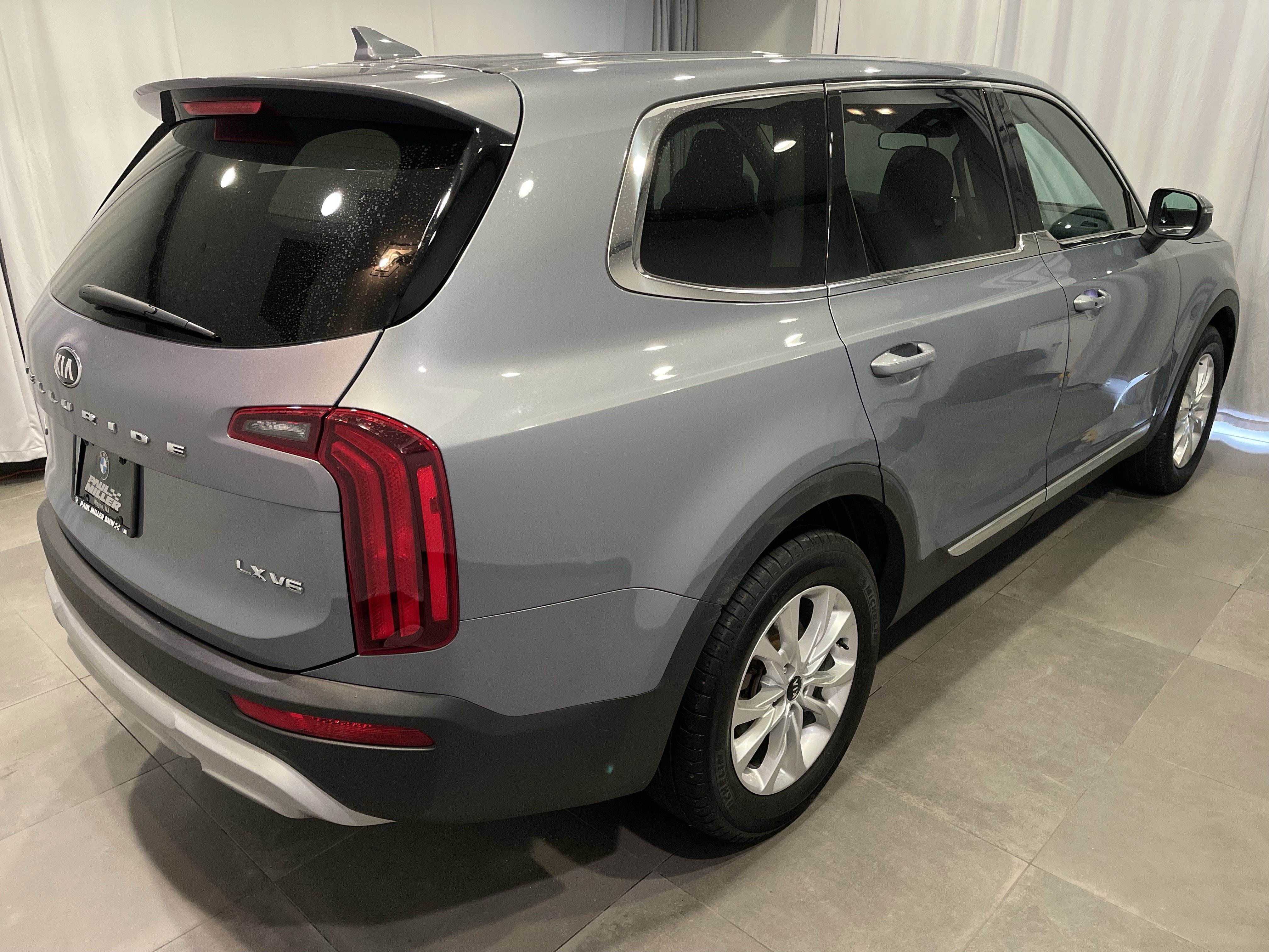 Used 2020 Kia Telluride LX AWD/4WD image 6