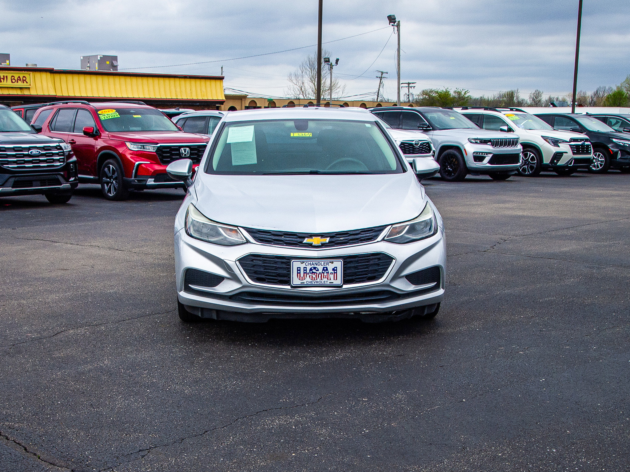 Used 2018 Chevrolet Cruze LT image 2