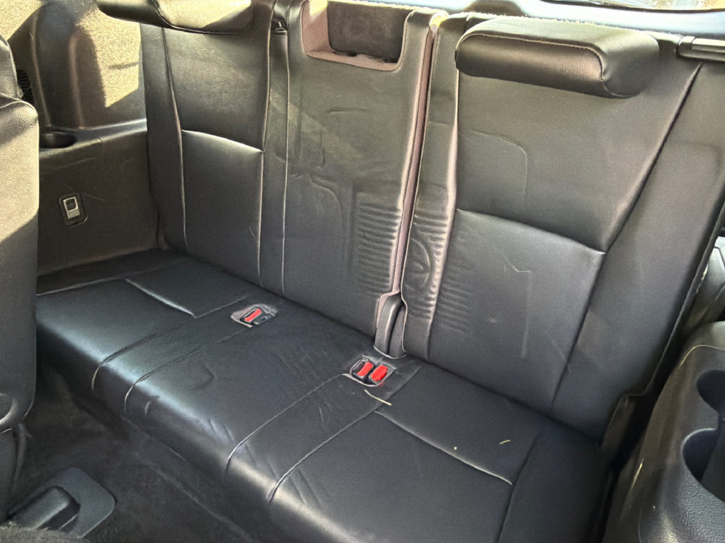 Used 2023 Toyota Highlander XLE FWD image 19