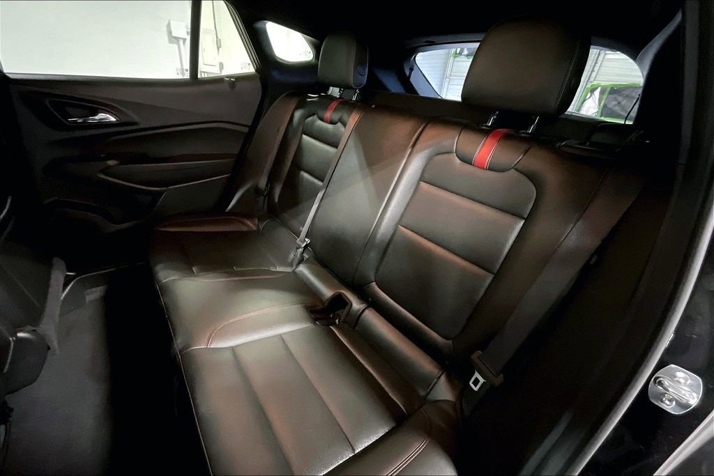 Used 2025 Chevrolet Trax RS w/ Sunroof Package image 36