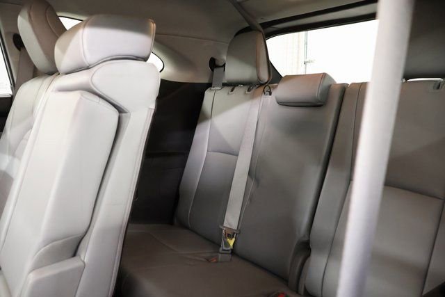 Used 2023 Toyota Highlander XLE AWD/4WD image 32