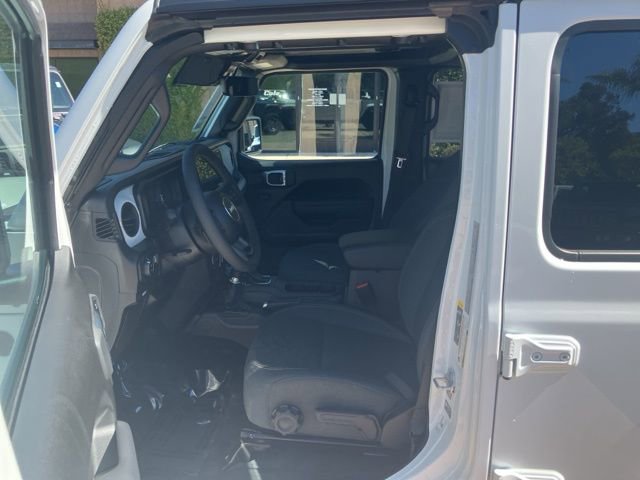 Used 2024 Jeep Gladiator Sport image 11