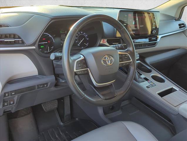 Used 2021 Toyota Sienna XLE AWD/4WD image 8