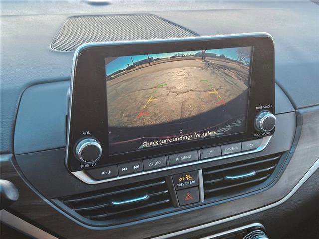 Used 2024 Nissan Altima 2.5 SV image 14