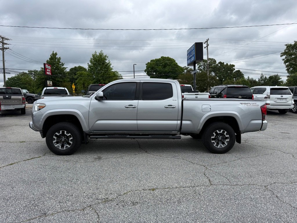 Used 2019 Toyota Tacoma SR5 AWD/4WD image 4