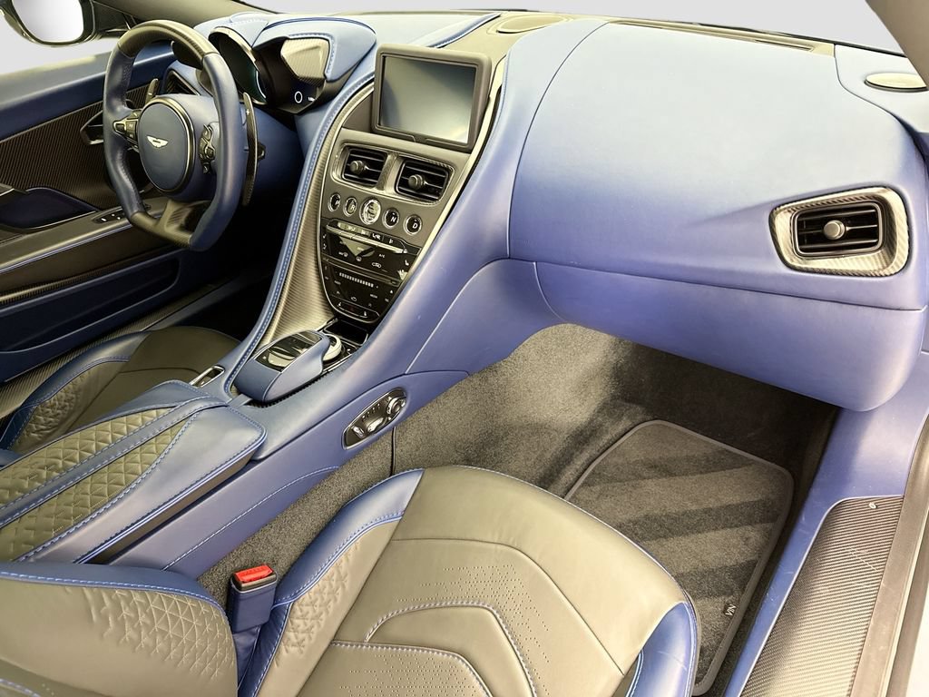Used 2022 Aston Martin DBS Superleggera RWD image 16