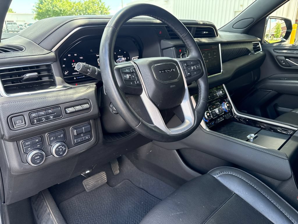 Used 2023 GMC Yukon Denali w/ Max Trailering Package AWD/4WD image 14