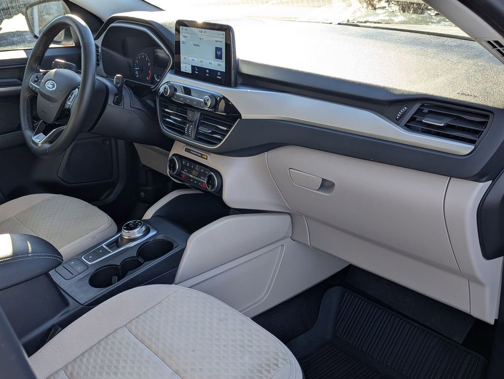Used 2022 Ford Escape SE w/ Convenience Package image 27