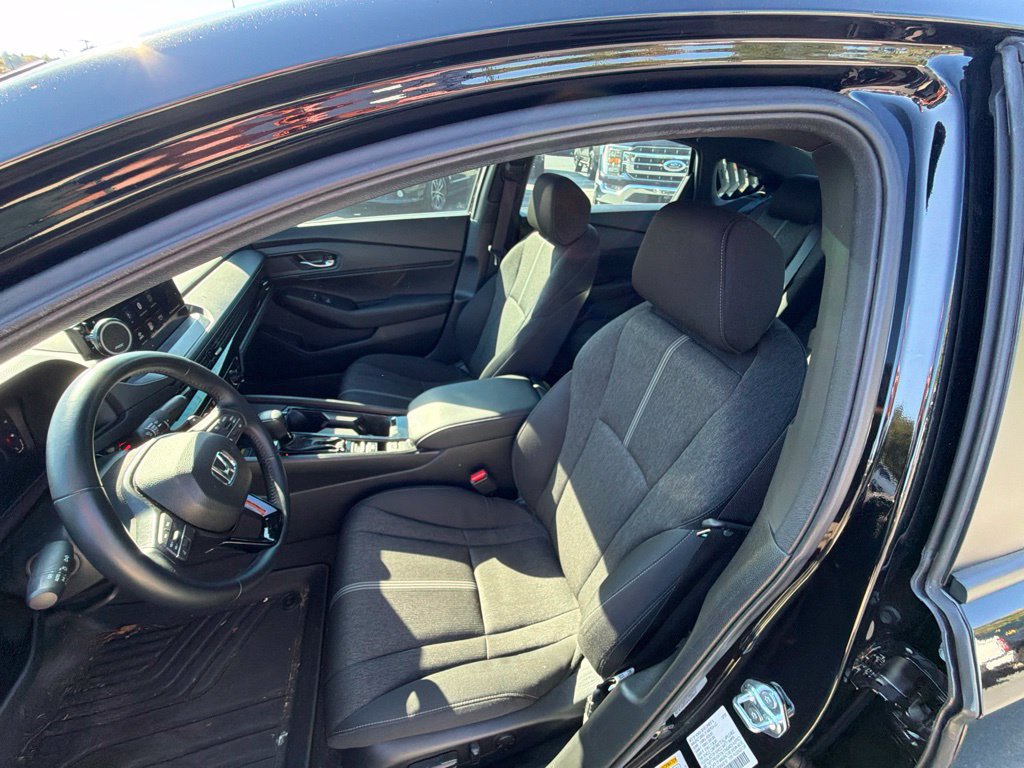 Used 2025 Honda Accord Sport image 10