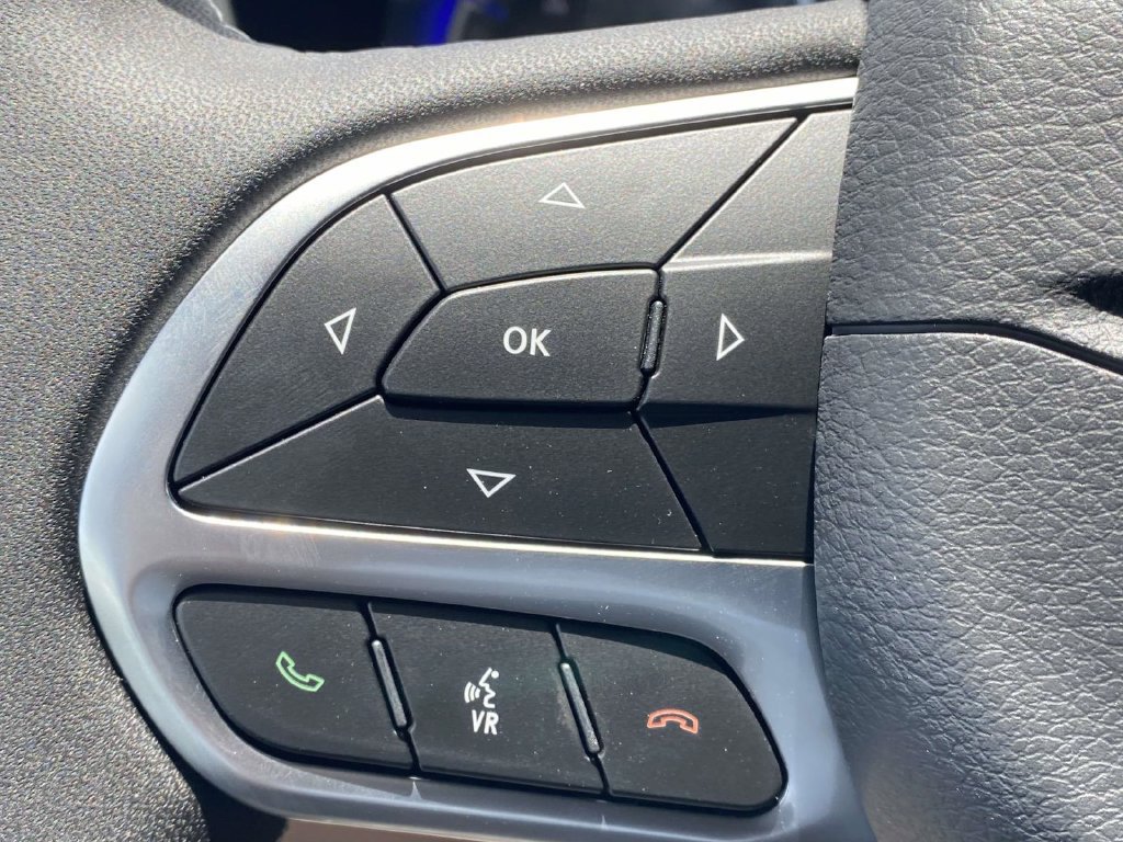 New 2027 Chrysler Pacifica Select FWD image 26
