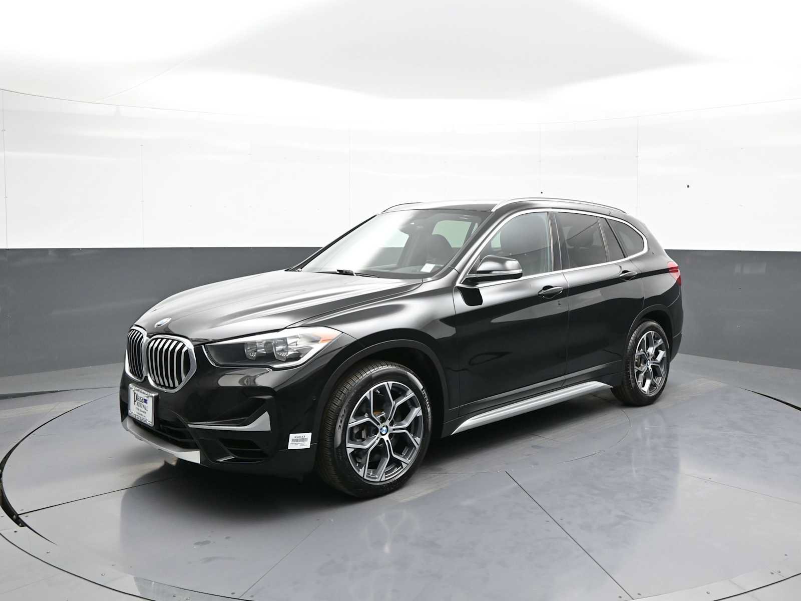 Used 2022 BMW X1 xDrive28i w/ Convenience Package AWD/4WD image 9