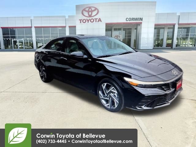 Used 2025 Hyundai Elantra Limited image 14