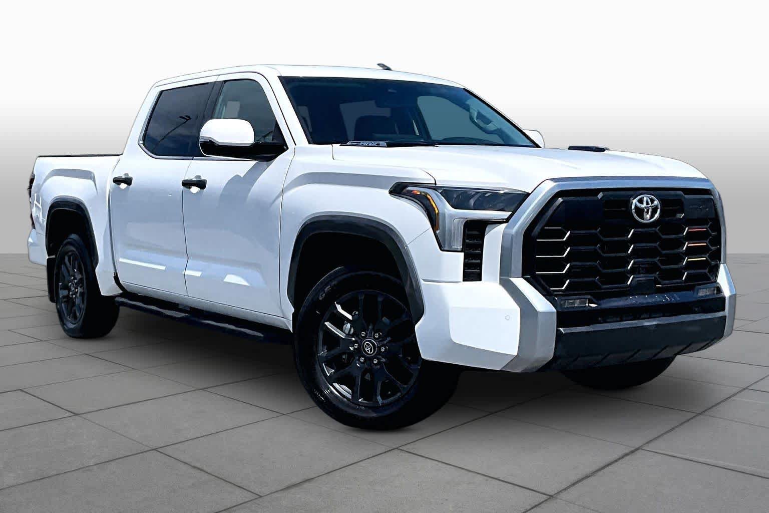 Used 2023 Toyota Tundra Limited w/ Power Package AWD/4WD image 3