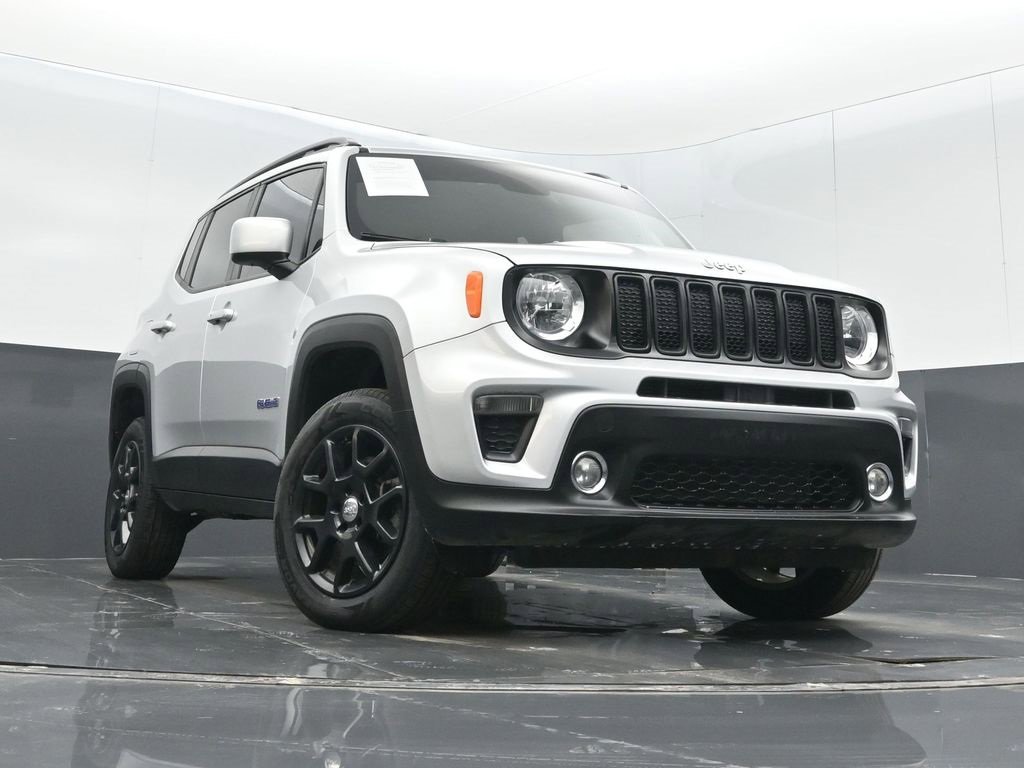 Certified 2020 Jeep Renegade Latitude w/ Cold Weather Group image 30