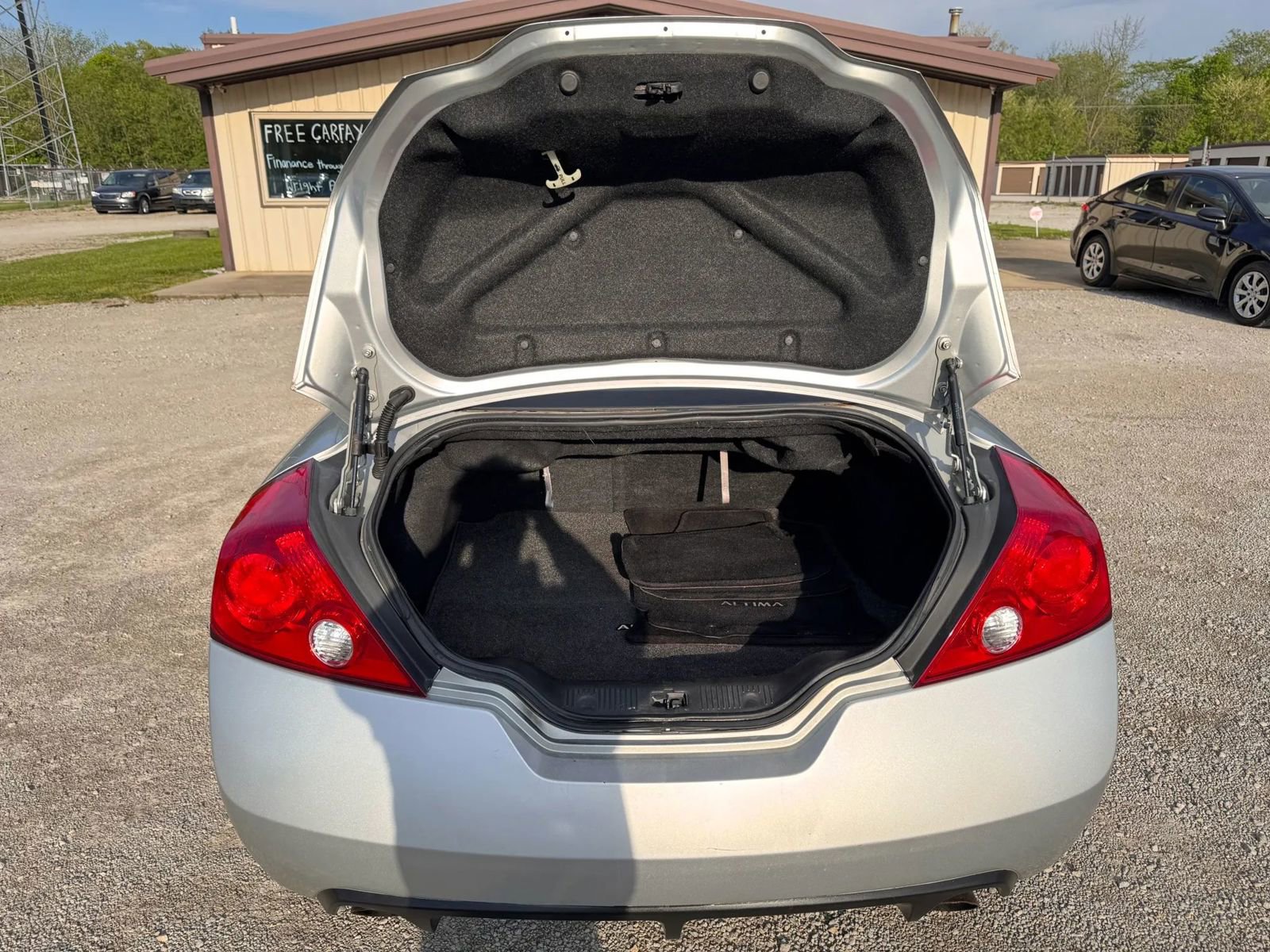 Used 2008 Nissan Altima 3.5 SE FWD image 16