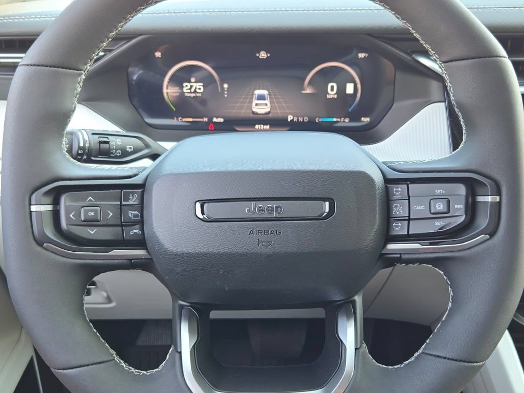 New 2026 Jeep Cherokee Overland w/ Advanced Pro Tech Group AWD/4WD image 38
