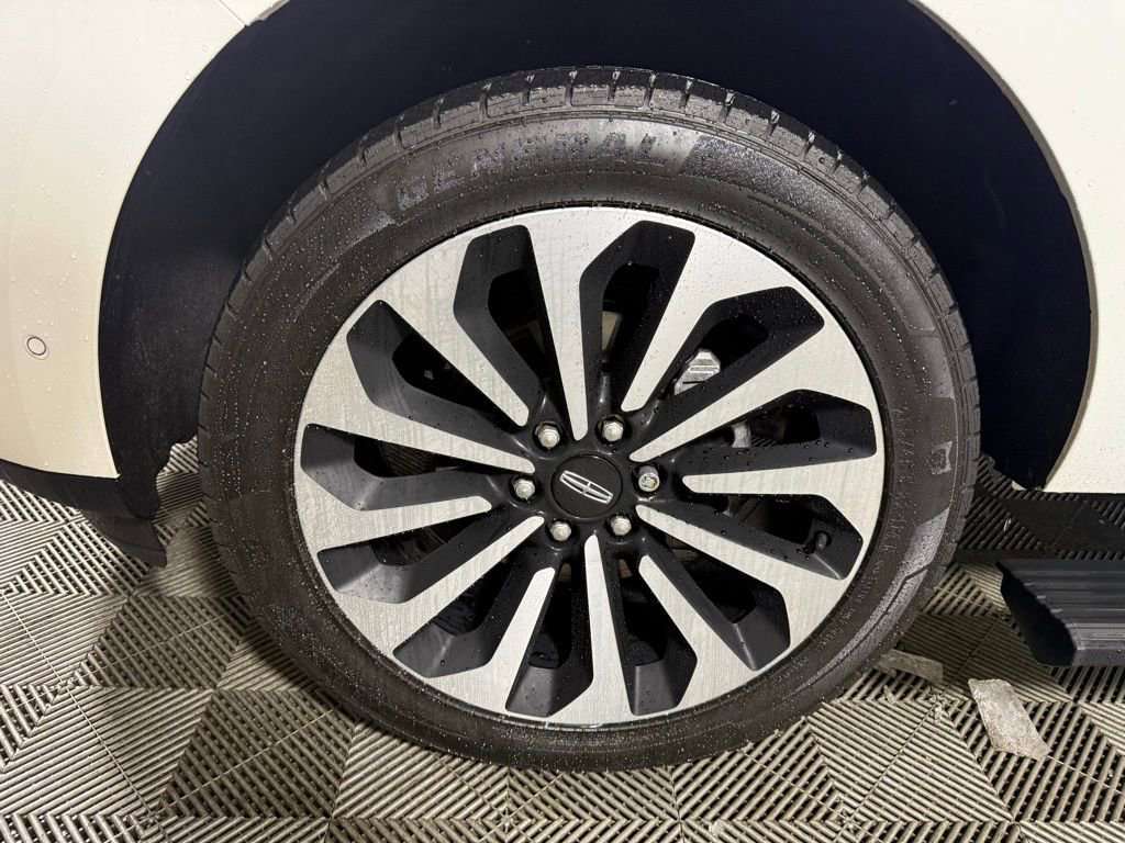 Certified 2023 Lincoln Navigator Reserve image 9