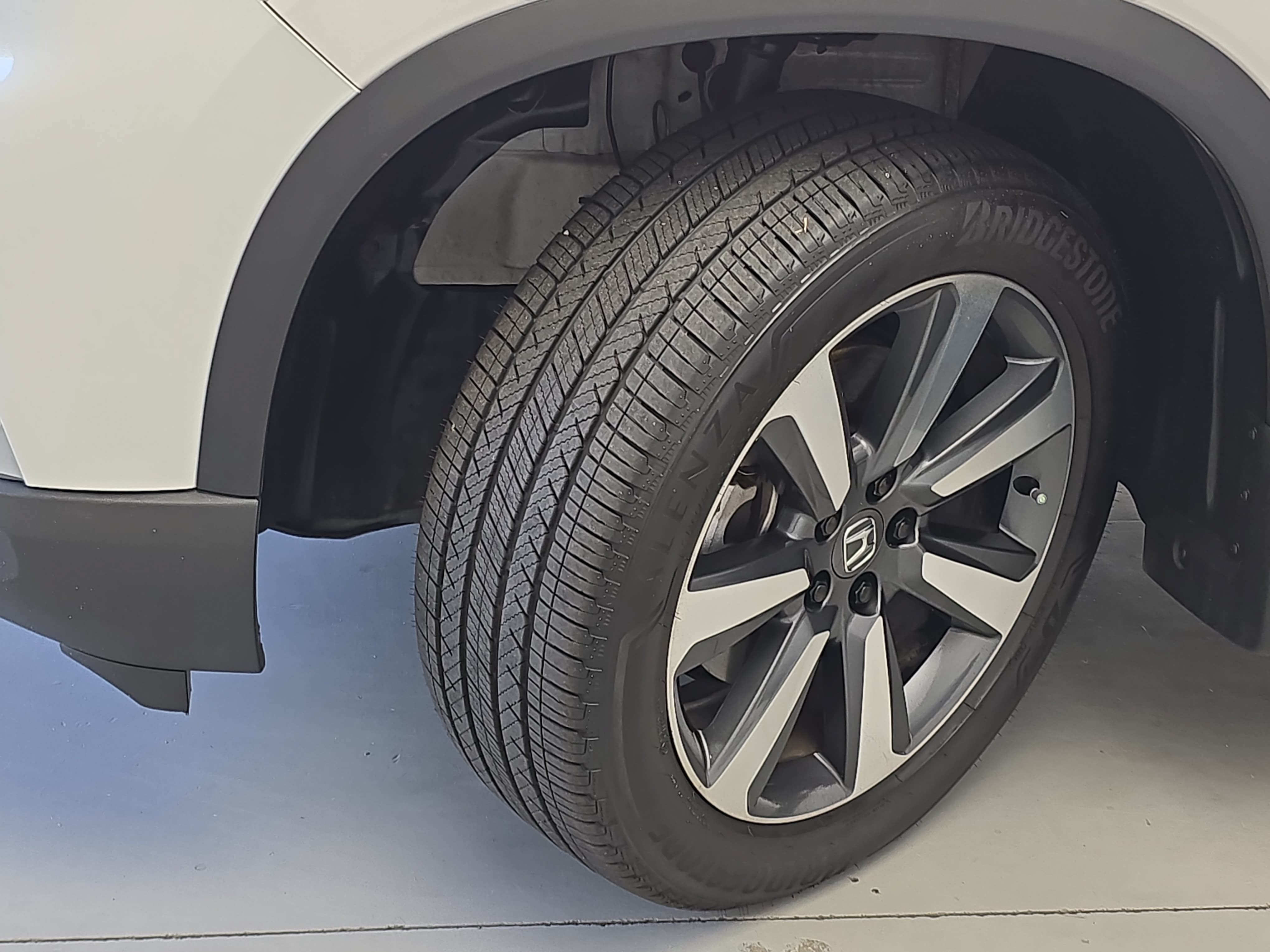Certified 2025 Honda Pilot Touring image 34